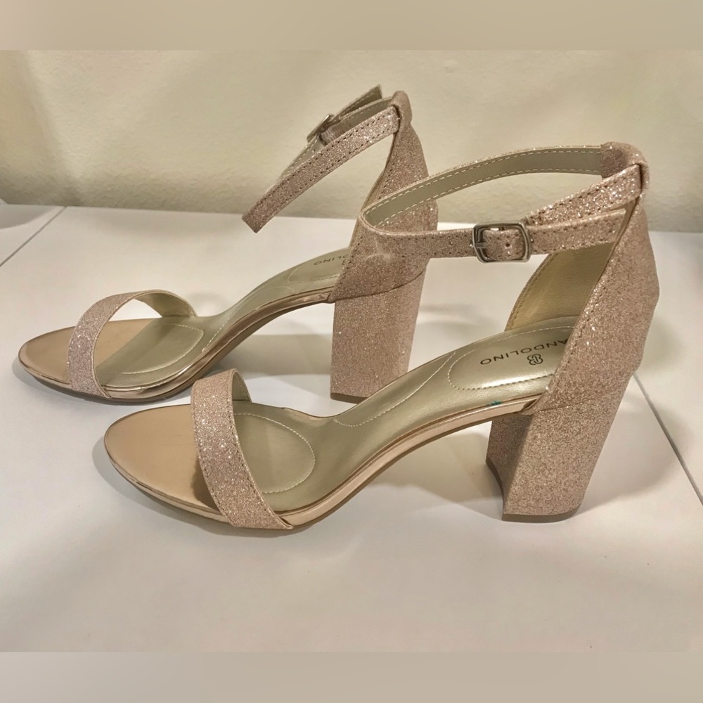 Bandolino Armry Sandal, Beautiful light pink Sparkle, Size 8M, New in Box - Picture 3 of 6